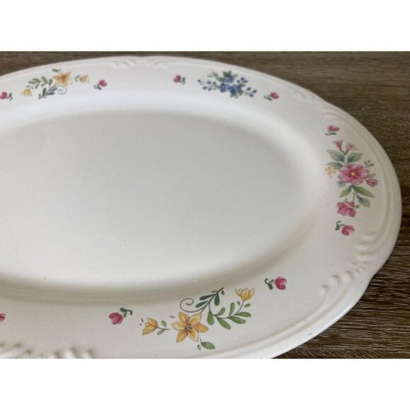 Pfaltzgraff Serving Plate Platter USA Dish Floral 12" Oval Shaped Flowers White - Picture 10 of 10